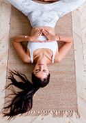 Posturas para iniciarte en el yoga